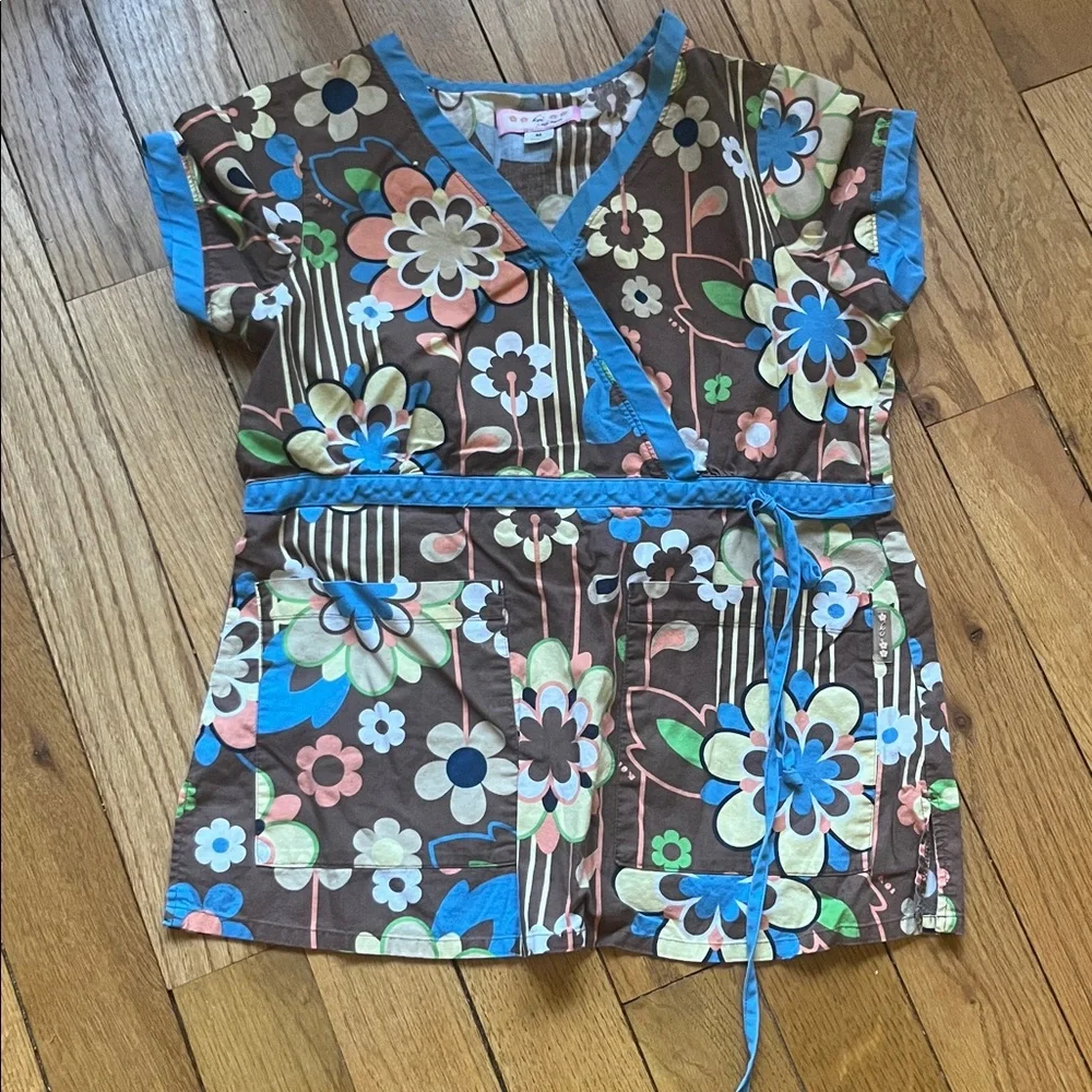 Koi Floral scrub top with Blue Trim - Picture 1 of 3